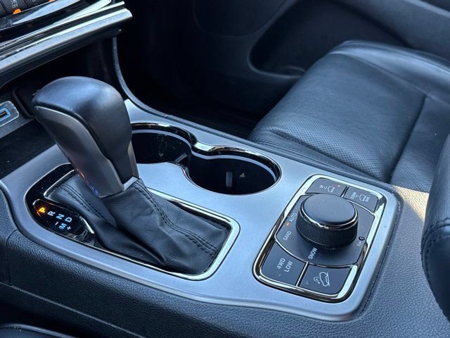 Used 2020 Jeep Grand Cherokee High Altitude AWD/4WD image 18