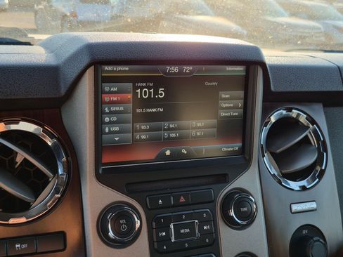 Used 2016 Ford F250 Lariat w/ Lariat Interior Package AWD/4WD image 23