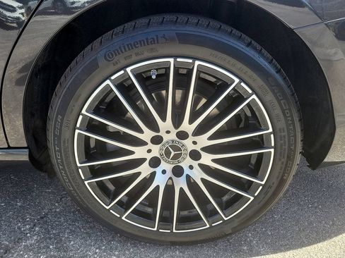 New 2025 Mercedes-Benz C 300 Sedan image 12