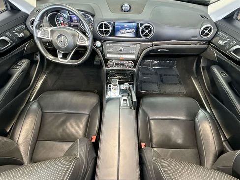 Used 2017 Mercedes-Benz SL 550 image 24