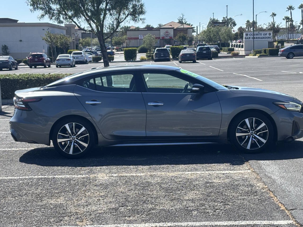 Used 2020 Nissan Maxima 3.5 SV w/ Floor Mat Group FWD image 9