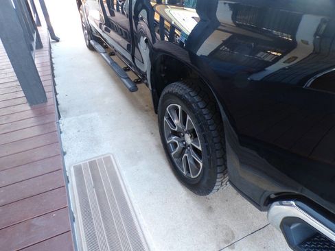 Used 2021 Chevrolet Silverado 1500 LT w/ Z71 Off-Road Package image 5