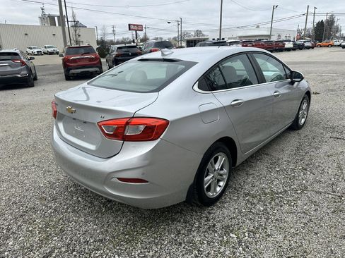 Used 2017 Chevrolet Cruze LT w/ Convenience Package image 6