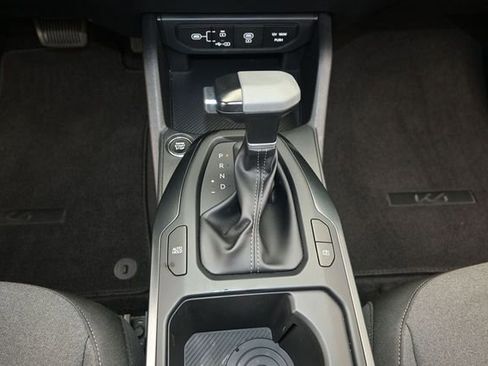 Used 2025 Kia K4 FWD image 9
