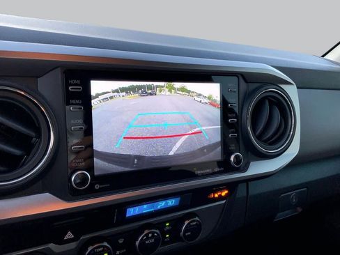 Used 2022 Toyota Tacoma SR5 AWD/4WD image 28