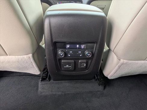 Used 2022 Buick Enclave Premium image 15