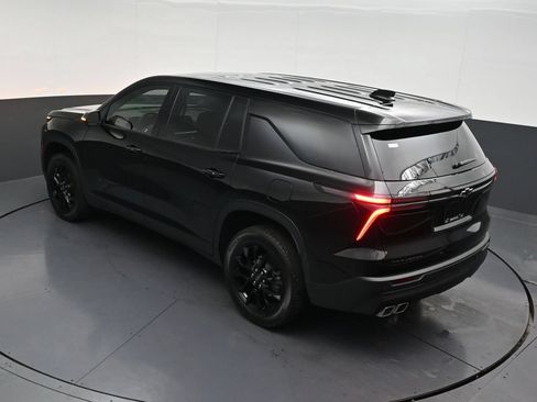 Used 2024 Chevrolet Traverse LS w/ Midnight/Sport Edition FWD image 18