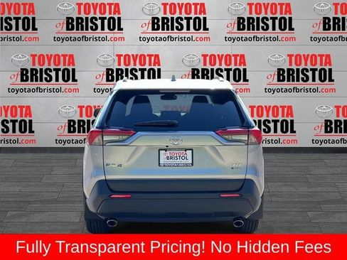 Used 2025 Toyota RAV4 XLE w/ Convenience Package AWD/4WD image 4