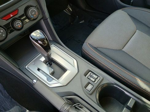 Used 2019 Subaru Crosstrek 2.0i Premium w/ Eyesight System image 31