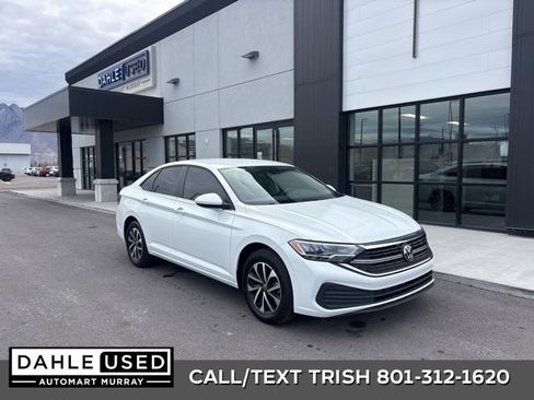 Used 2024 Volkswagen Jetta S image 1