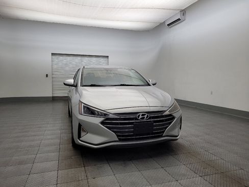 Used 2019 Hyundai Elantra SEL image 14