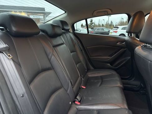 Used 2017 MAZDA MAZDA3 Touring image 11