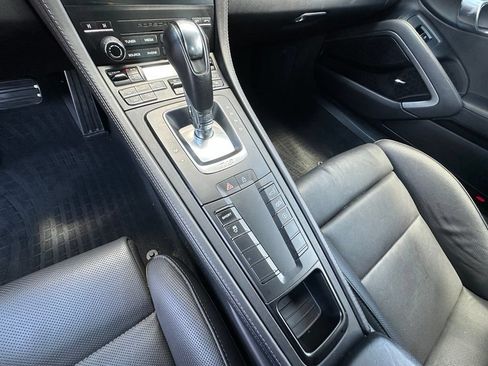 Certified 2024 Porsche 718 Cayman RWD image 31