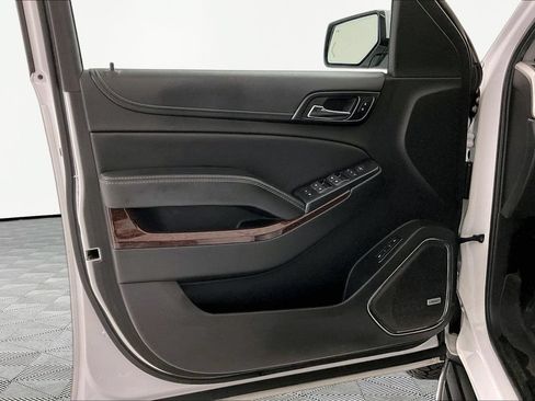 Used 2018 GMC Yukon SLT AWD/4WD image 19