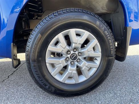 Used 2024 Nissan Frontier SV w/ SV Convenience Package image 10