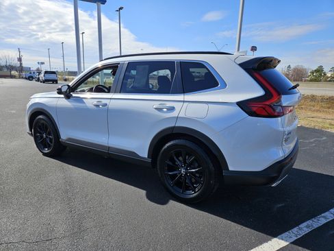 Used 2023 Honda CR-V Sport image 5