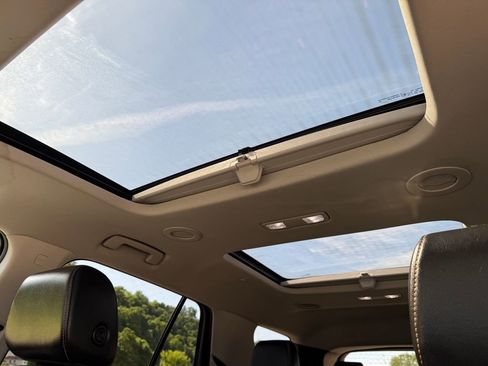 Used 2018 Chevrolet Traverse LT AWD/4WD image 35
