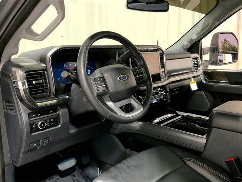 Used 2024 Ford F250 Lariat w/ Lariat Ultimate Package image 14