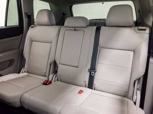 Used 2022 Volkswagen Atlas SE FWD image 22