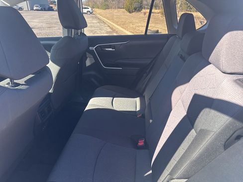 Used 2022 Toyota RAV4 XLE image 20
