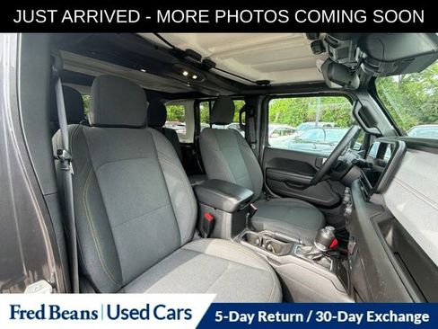 Used 2024 Jeep Wrangler Unlimited AWD/4WD image 16