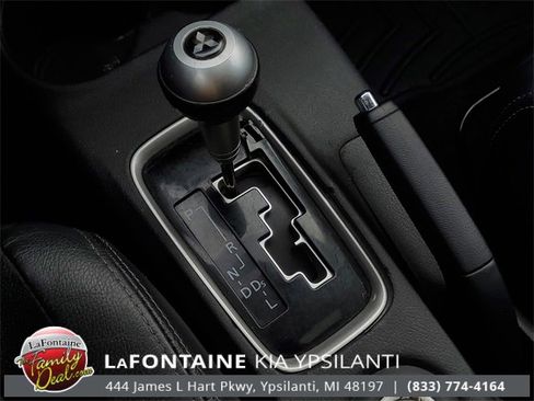 Used 2016 Mitsubishi Outlander SEL image 21