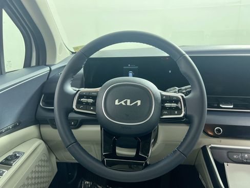 New 2026 Kia Carnival EX image 17