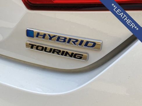 Used 2018 Honda Accord Touring image 8