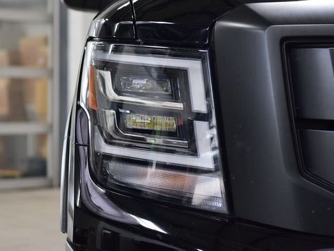 Used 2024 Nissan Titan PRO-4X w/ Pro-4x Utility Package AWD/4WD image 11