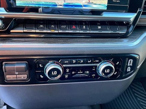 Used 2025 GMC Sierra 1500 Elevation AWD/4WD image 32