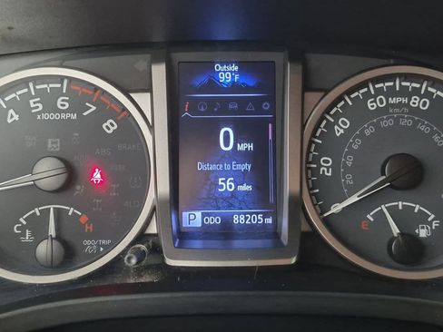 Used 2020 Toyota Tacoma SR5 AWD/4WD image 22