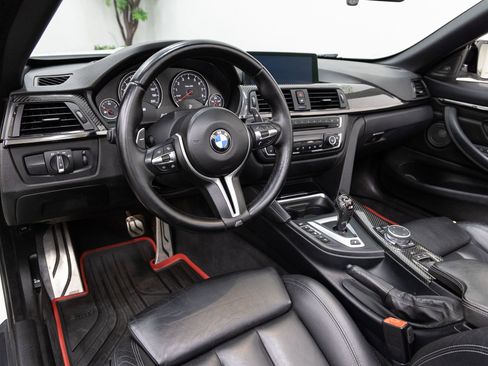 Used 2015 BMW M4 Convertible image 6