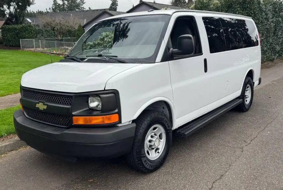 Used 2014 Chevrolet Express 2500 LS RWD image 1
