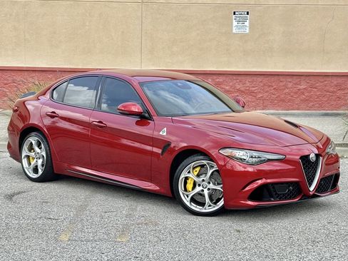 Used 2018 Alfa Romeo Giulia Quadrifoglio w/ Driver Assist Dynamic Package image 1