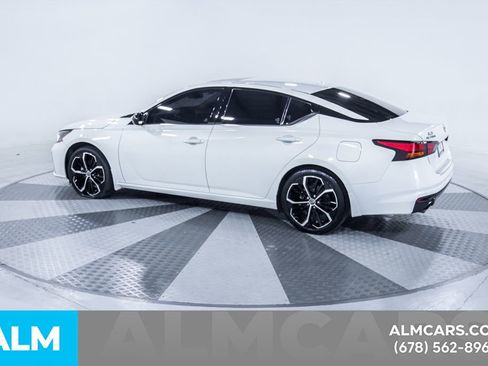 Used 2023 Nissan Altima 2.5 SR w/ SR Premium Package image 5