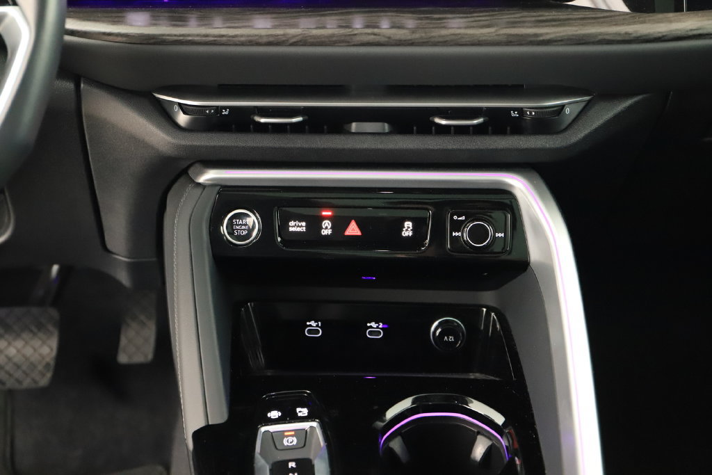 Certified 2025 Audi Q5 Prestige AWD/4WD image 21