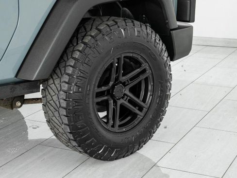 Used 2015 Jeep Wrangler Rubicon w/ Power Convenience Group image 51