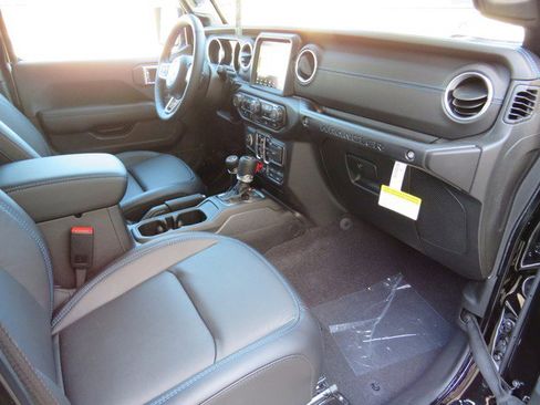 New 2023 Jeep Wrangler Rubicon w/ Steel Bumper Group image 29