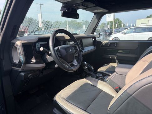 Used 2023 Ford Bronco Wildtrak AWD/4WD image 11