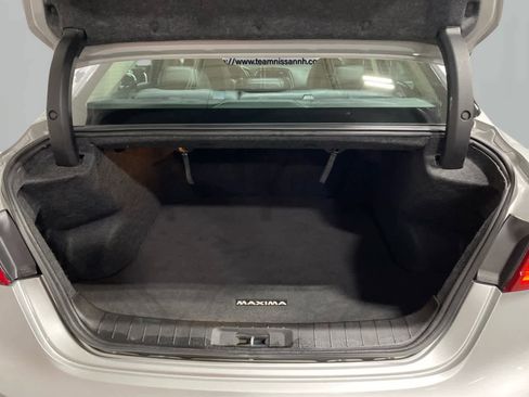 Used 2017 Nissan Maxima SR w/ Midnight Edition image 25