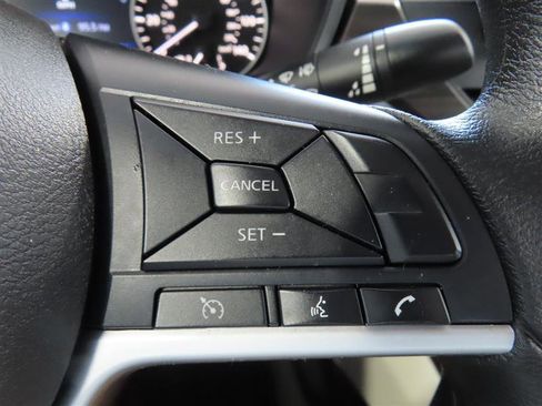 Used 2025 Nissan Altima 2.5 SV FWD image 21