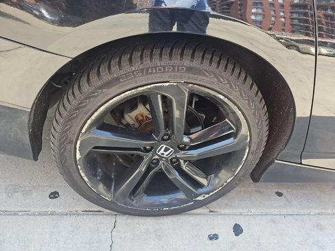 Used 2019 Honda Accord Sport image 13