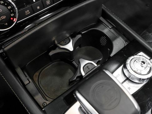 Used 2015 Mercedes-Benz SL 63 AMG w/ Driver Assistance Package image 37