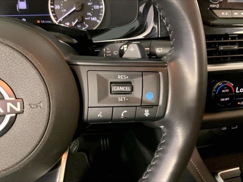 Used 2025 Nissan Pathfinder SV AWD/4WD image 19