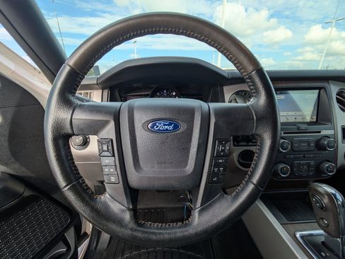 Used 2017 Ford Expedition EL King Ranch image 16