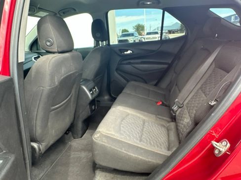 Used 2018 Chevrolet Equinox LT AWD/4WD image 18