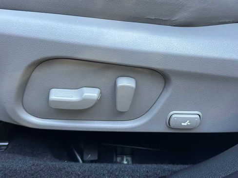 Used 2015 Subaru Forester 2.5i Limited image 23