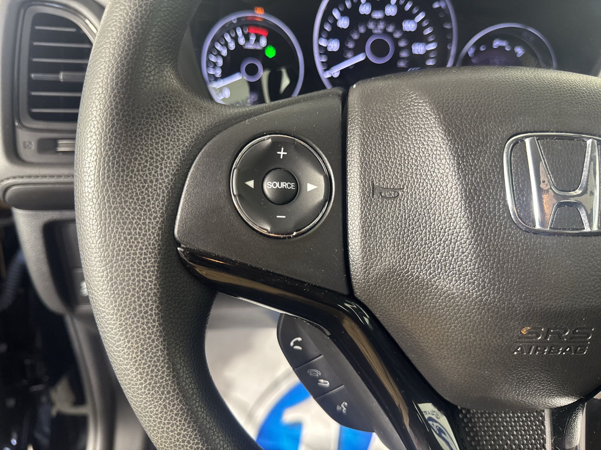 Used 2022 Honda HR-V LX image 18