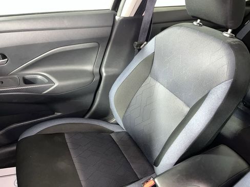 Used 2025 Nissan Versa SV FWD image 25