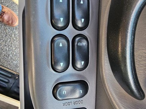 Used 2001 Ford F150 XLT image 29